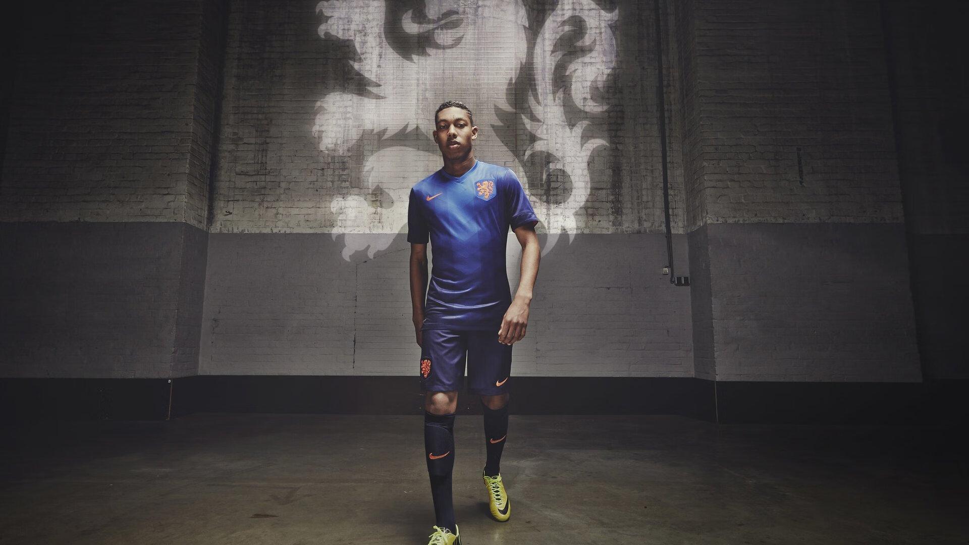 草根球王崛起引热议，业余赛场惊现小孩哥，职业选手坦言技不如人