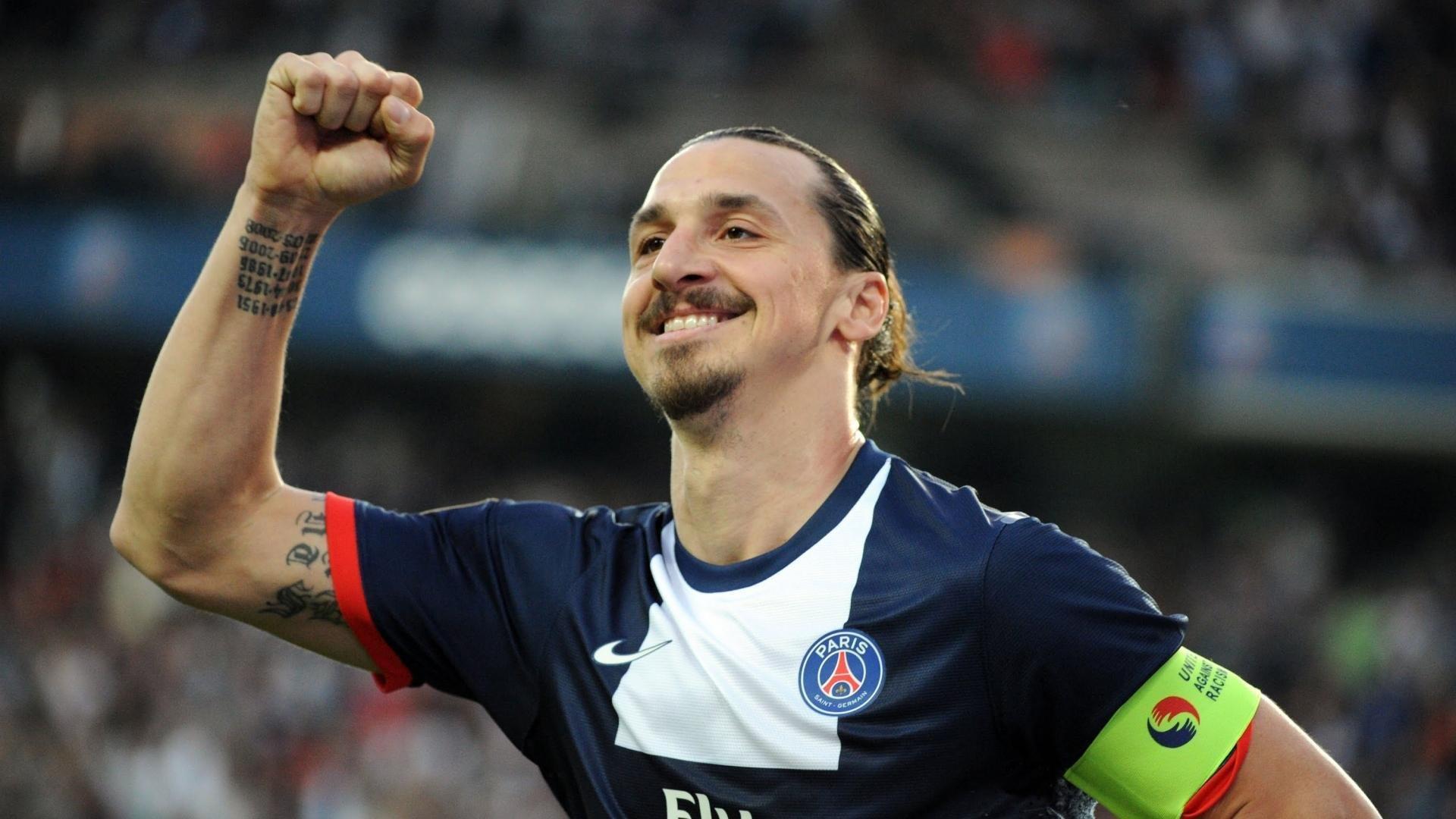 东瀛球迷隔海声援武磊，致敬开拓者，请继续奔跑